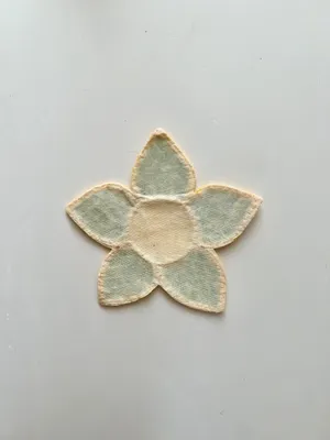 Tara Festive T Light - Yellow
