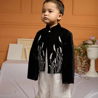 JUMPSUIT WITH EMBROIDERED CAPE