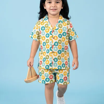 Kids Cream Colourful Starfish Print Cotton Nightsuit Shorts Co-ord Set for Boys and Girls