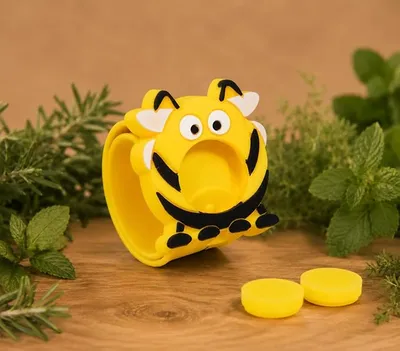 Safe-O-Kid Mosquito Repellent Slap Band, Cute Honey Bee Design, 2 Herbal Refills, DEET-Free