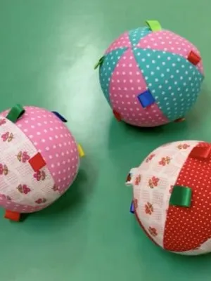 Hop Ball with Rattel