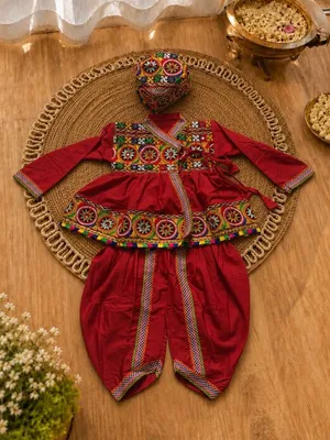 Red Kediyu Dhoti Set with Cap