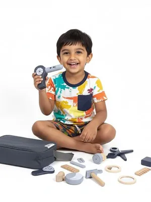 Wudly Wooden Pretend Play Barber Shaving Kit