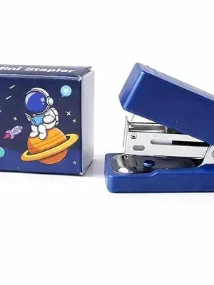 Zqiue Cute Mini Stapler Set with 400 Staples, Planet Space Design, Portable Pocket Stapler for Students, Kids & Office Use, Strong Metal Mechanism, Compact & Easy Press
