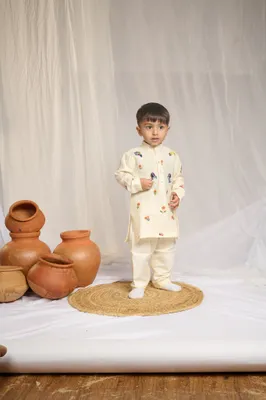 FLORAL THREAD EMBOIDERED KURTA SET