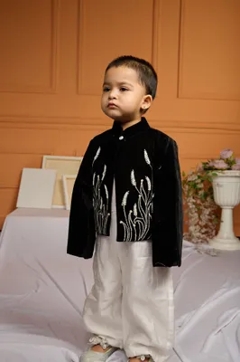 JUMPSUIT WITH EMBROIDERED CAPE