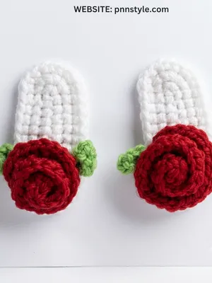Crochet Rose clipsets, Red and White Handmade Floral
